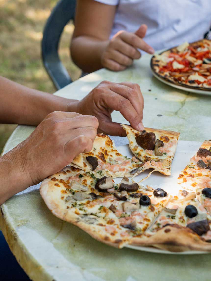 Supporters du SL Châteaubernard – Pizzas 24h/24 près du stade pour Gondeville, Réparsac ou Graves-Saint-Amant